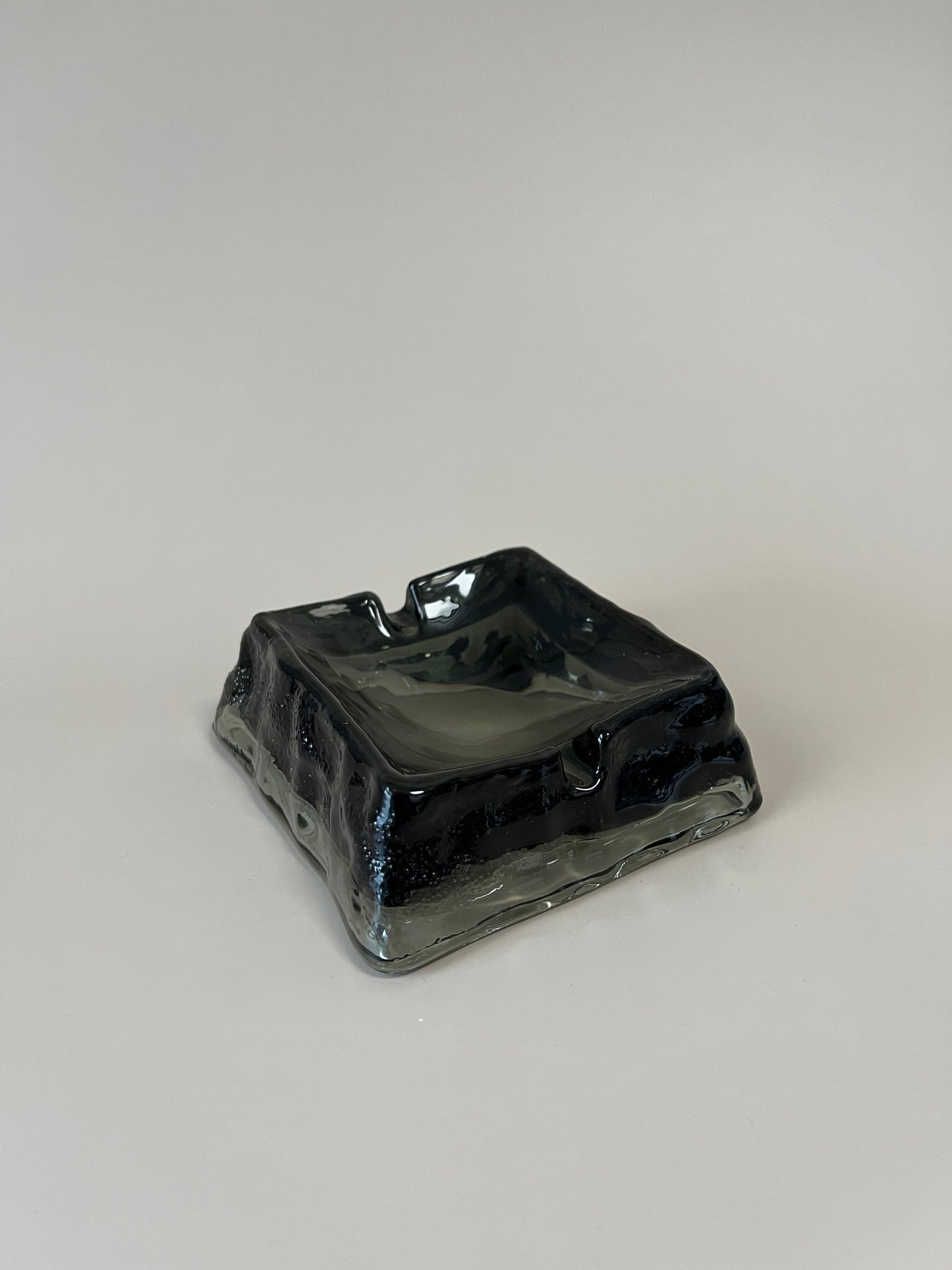 Unique Glass Ashtray Design - Sleek Black “Volcano” Edition