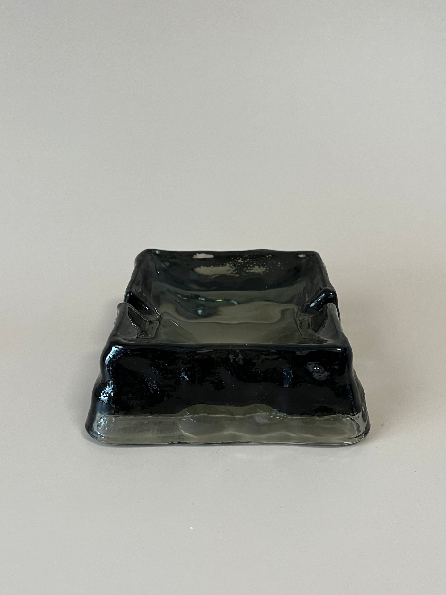 Unique Glass Ashtray Design - Sleek Black “Volcano” Edition