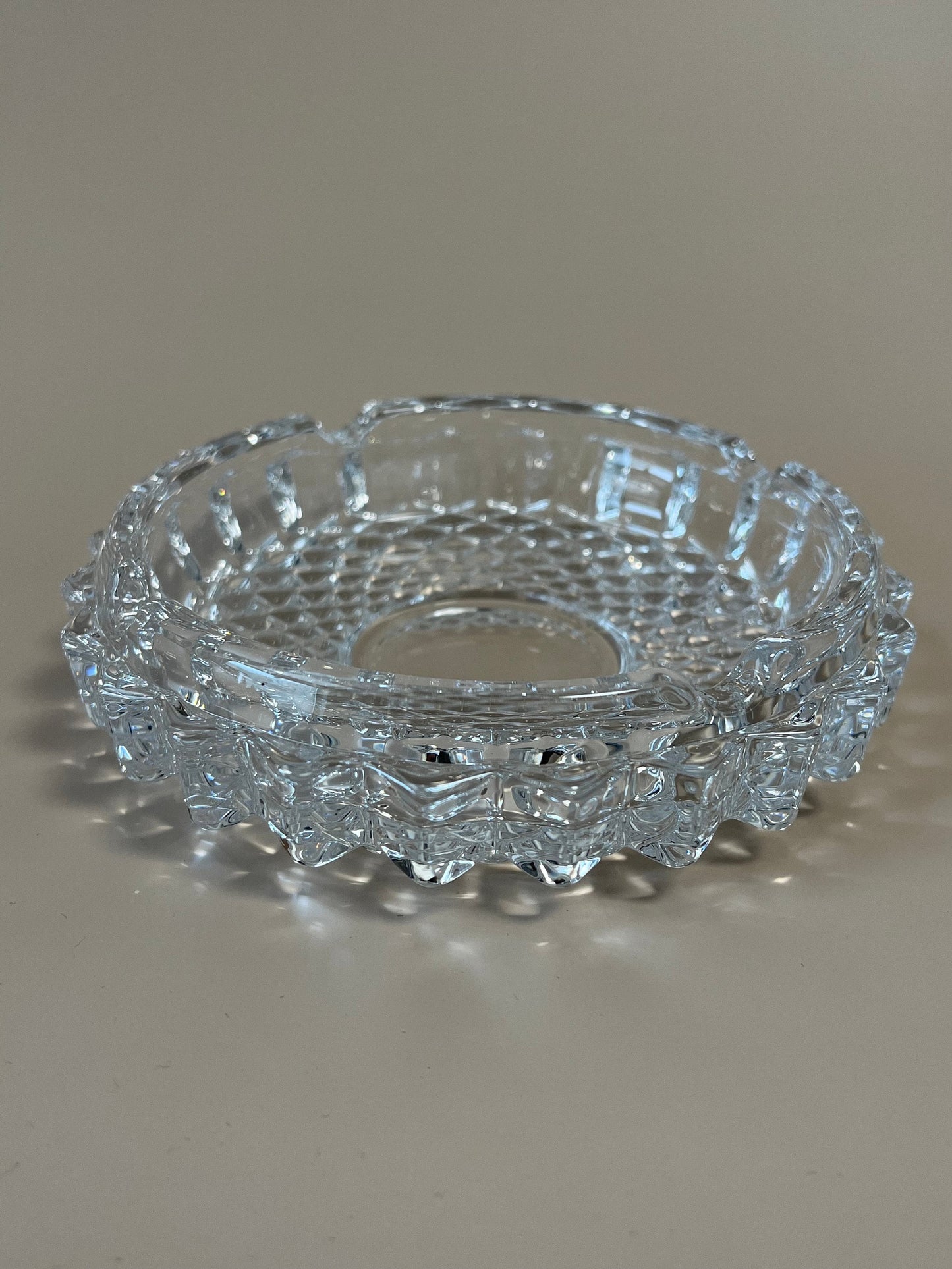 European Style Ashtray, Vintage & Sleek Aesthetic, Glass Ash Tray