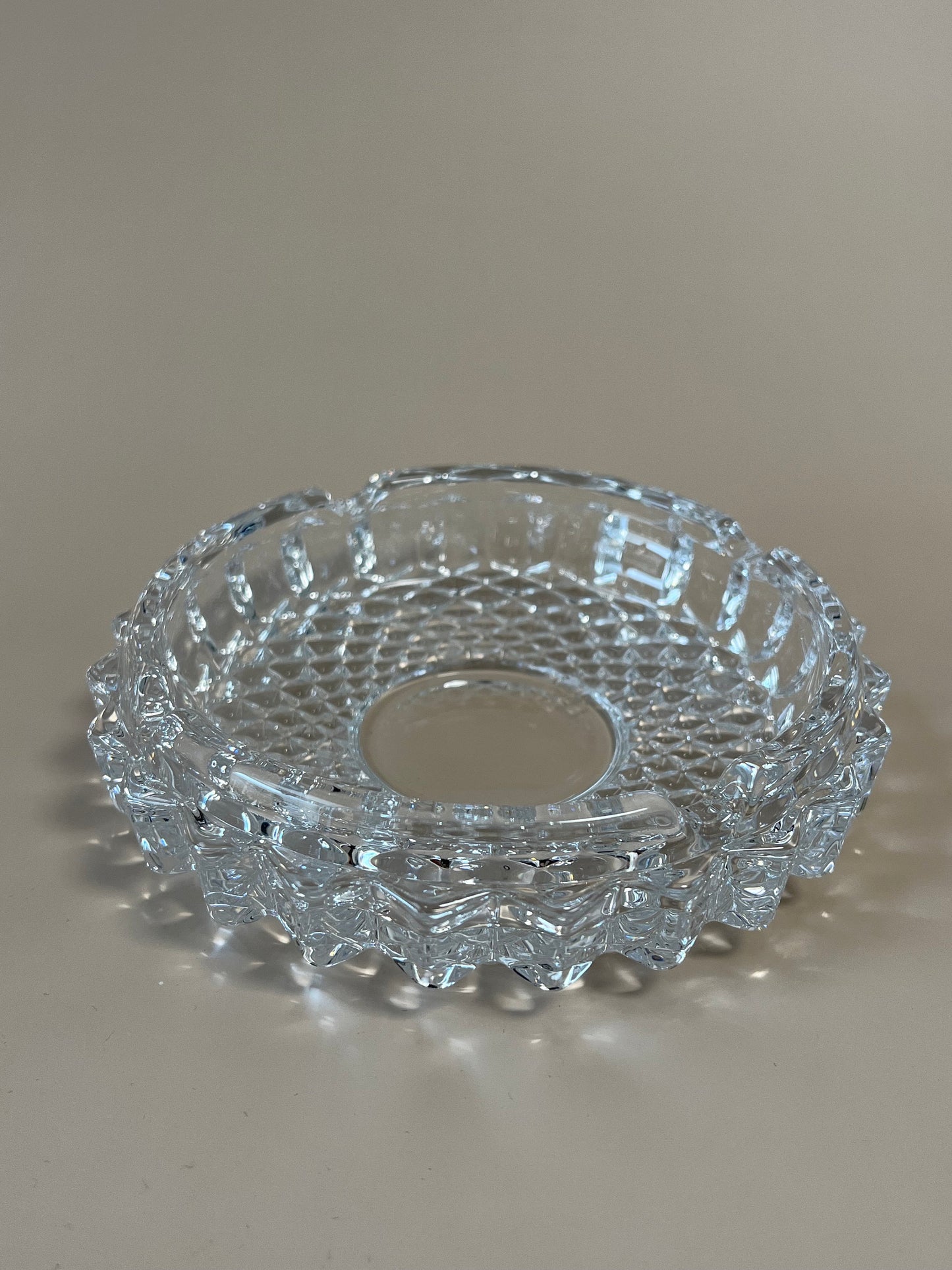 European Style Ashtray, Vintage & Sleek Aesthetic, Glass Ash Tray